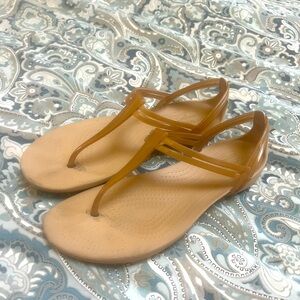 Nude women’s Iconic Croc’s Comfort sandal. Size 7.